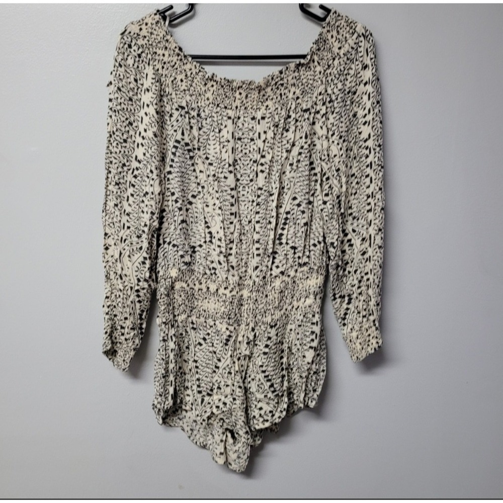 Ripcurl Off‎ The Shoulder Smocked Waist Romper Black White Print M
